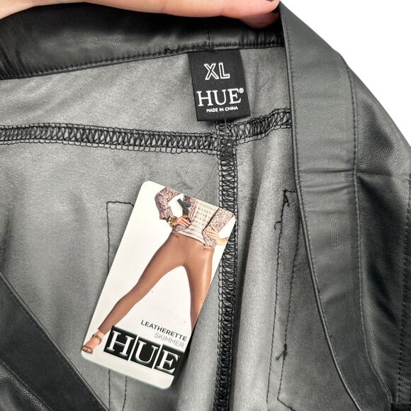HUE Leatherette Skimmer Black Pull On Zipper Pockets Womens Pants Extra Large - Picture 3 of 8